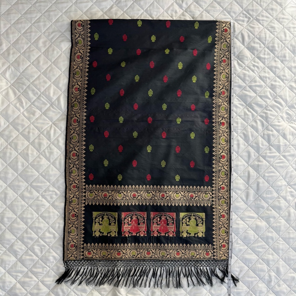 VTG Indian Banarasi Brocade Shawl Table Runner Wall Hanging Black Gold Ethnic - Picture 6 of 7
